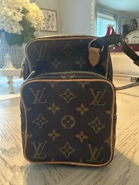 Authentic Louis Vuitton Monogram Amazone Crossbody Bag Vintage LV Shoulder Bag